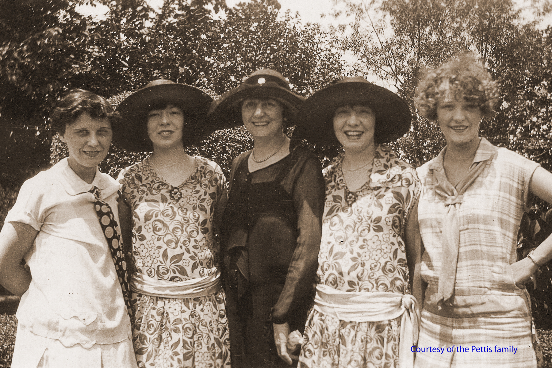 Unknown, Taddy, Kitty, Nan, Bernice - 1930