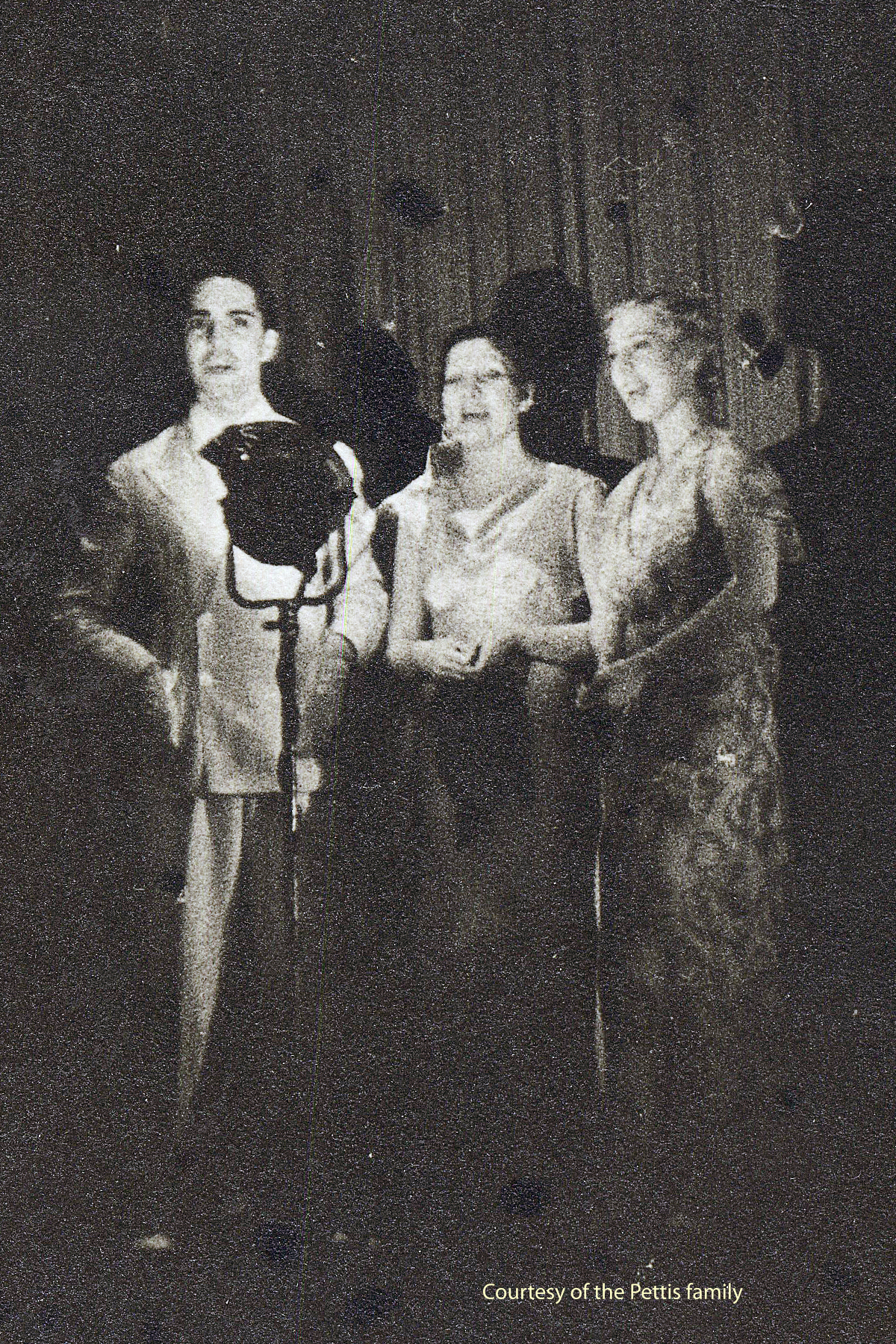 WOR Radio - 1933
